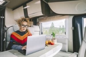 5 Best Mobile Internet Options for RVers
